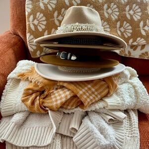 4+ Clothing Mystery box 💝🎁💖